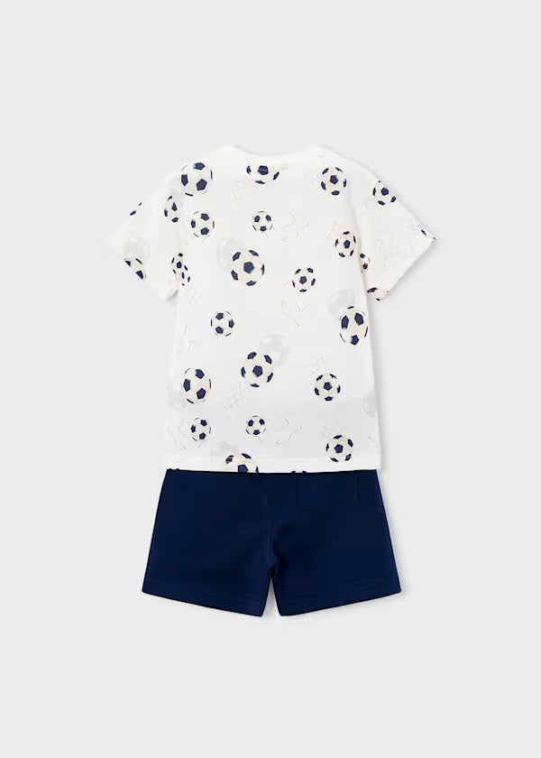 Conjunto bermuda marino y camiseta estampada