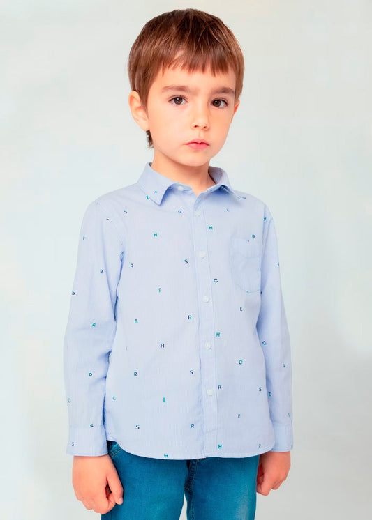 camisa manga larga, color azul celeste con prints