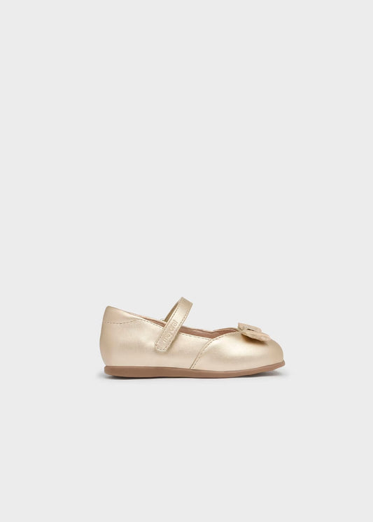 mercedita lazo, color oro, mayoral