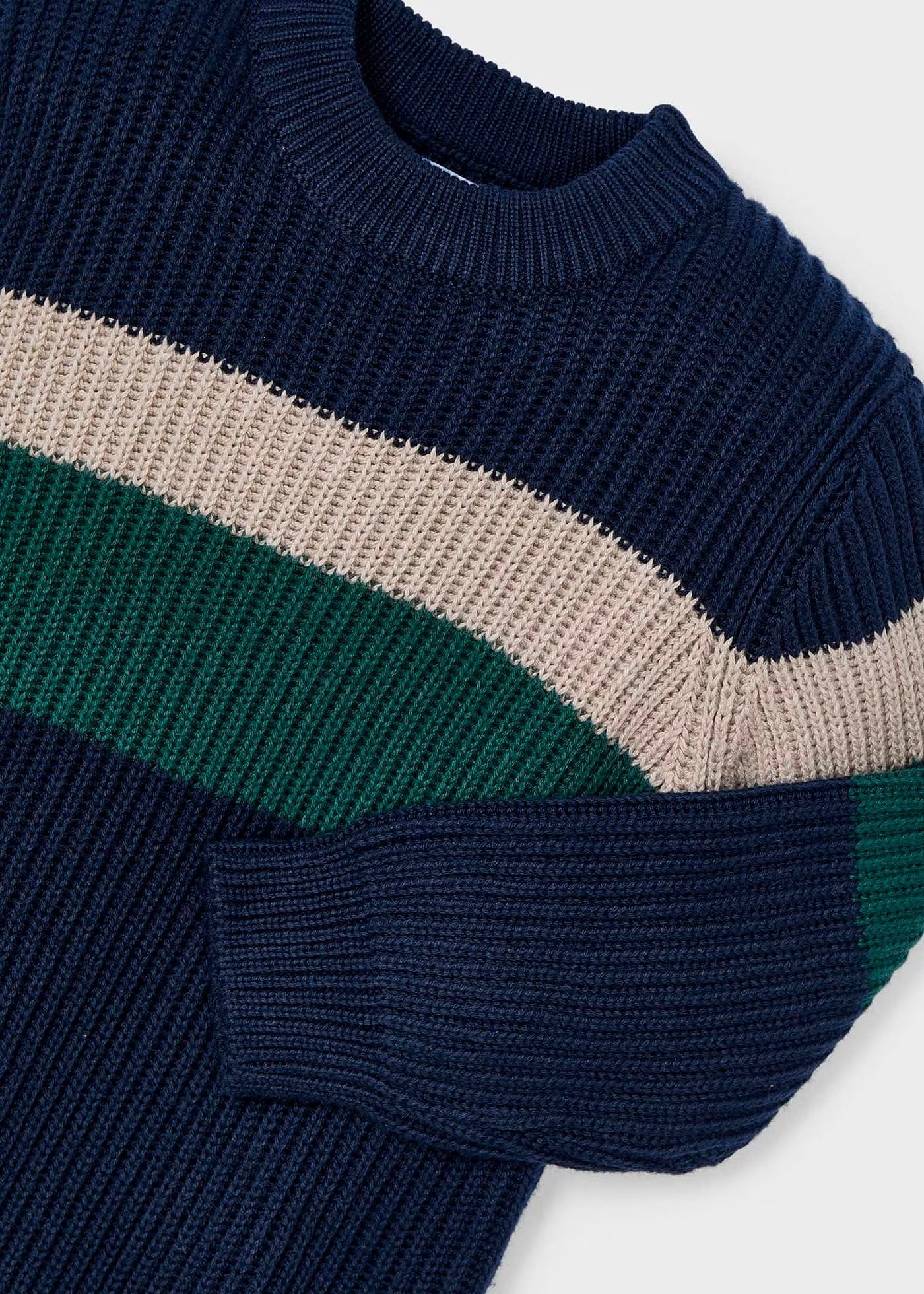 suéter tricot azul, lineas horizontales