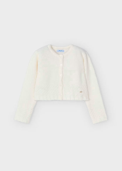 rebeca color crudo, detalle en mangas