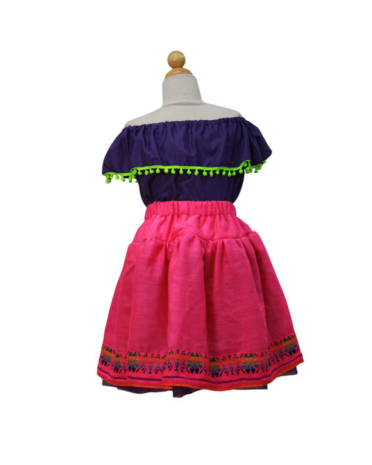 SET PATRIO TUTU CON BLUSA CAMPESINA MORADA POMPON VERDE, FALDA ROSA CAMBAYA