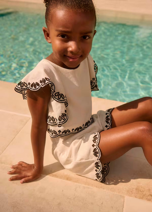 Conjunto Bermuda rema Bordado Ondas Detallas Negro