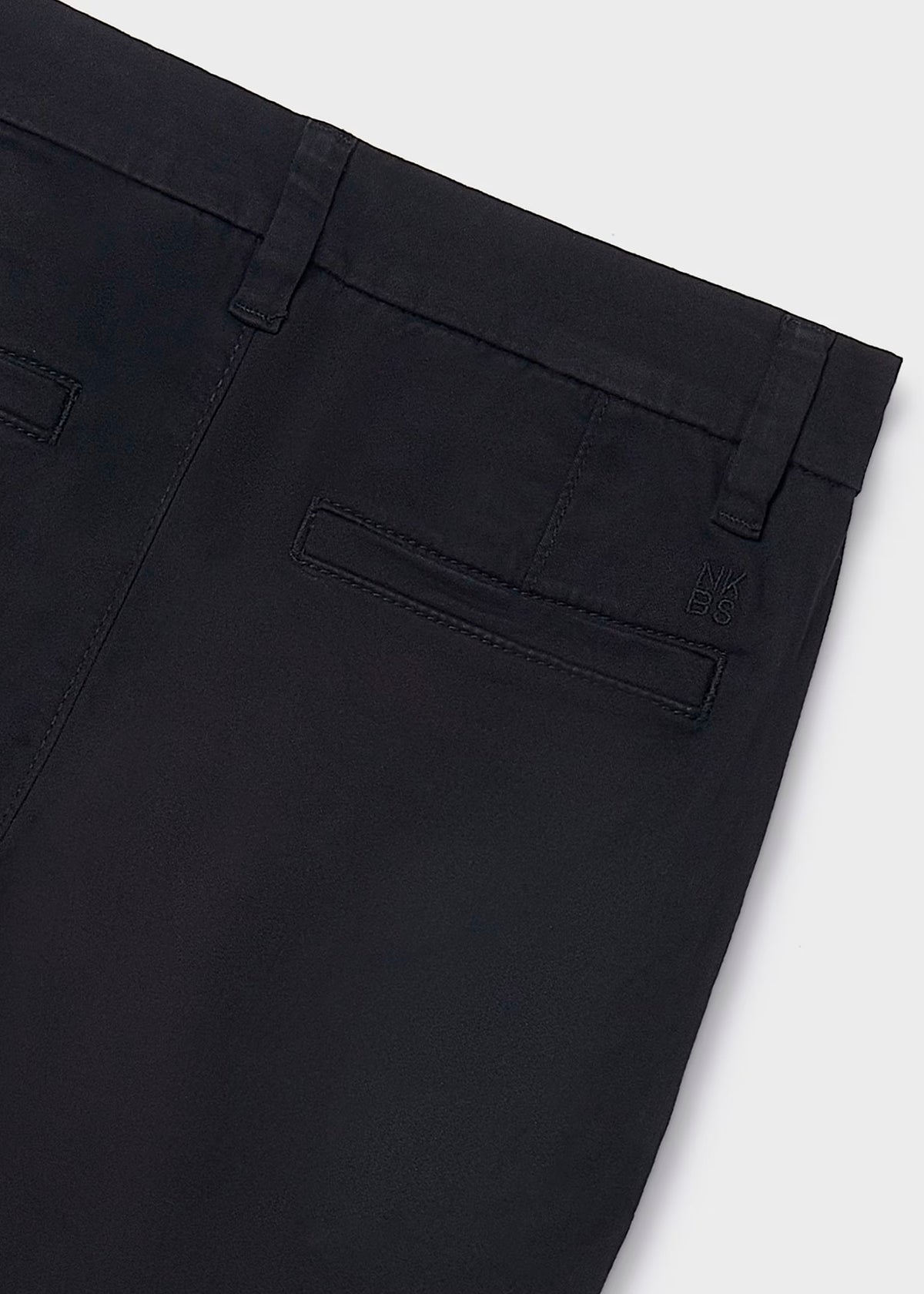 Pantalón largo chino básico negro, chico