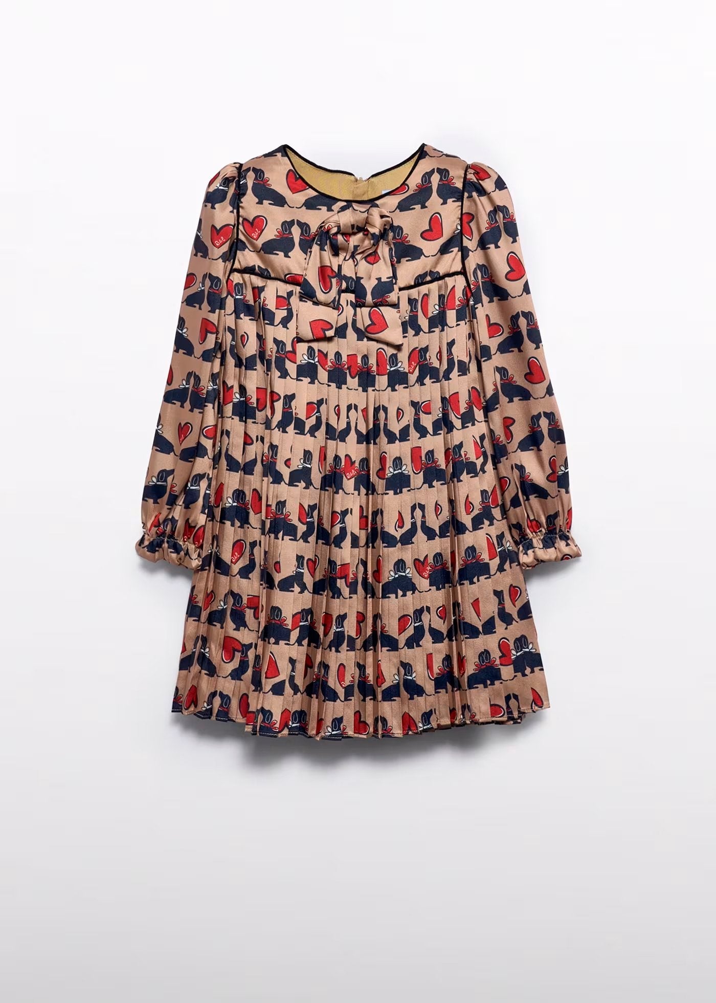 vestido plizado color camel con corazones y perritos