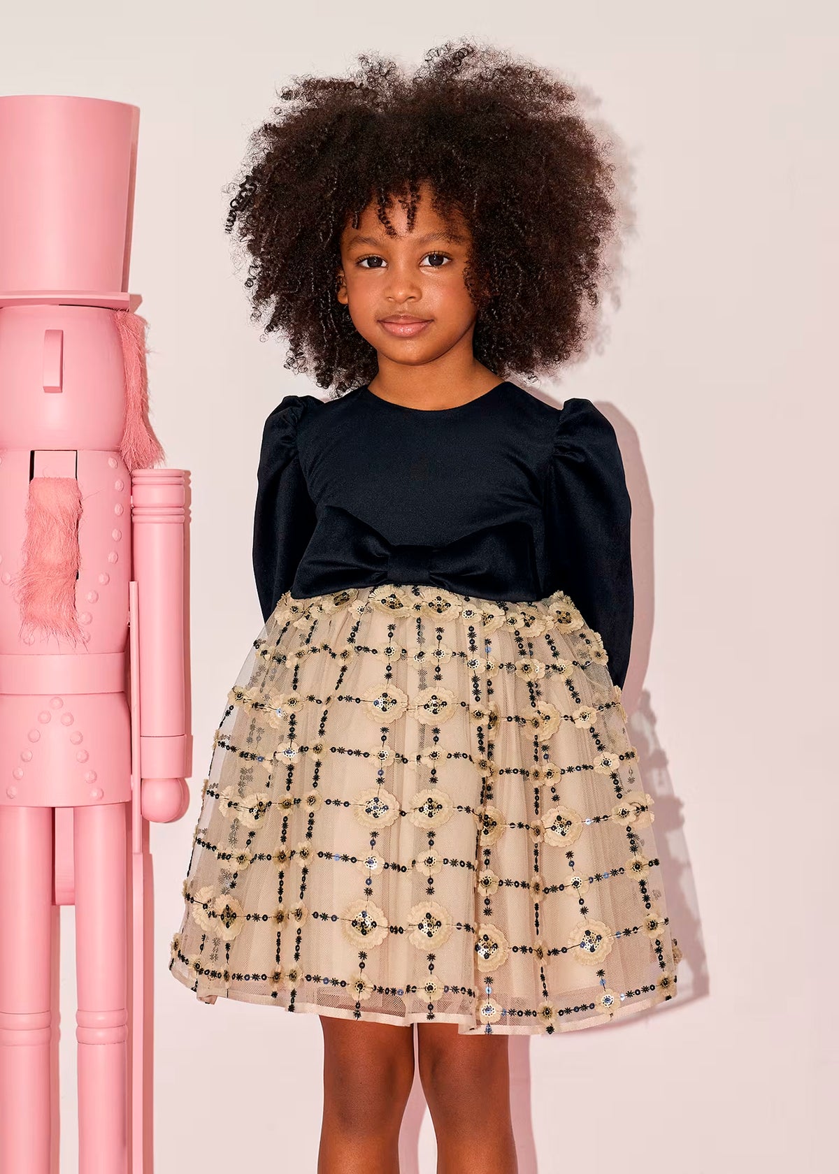 Vestido tul bordado peto terciopelo negro