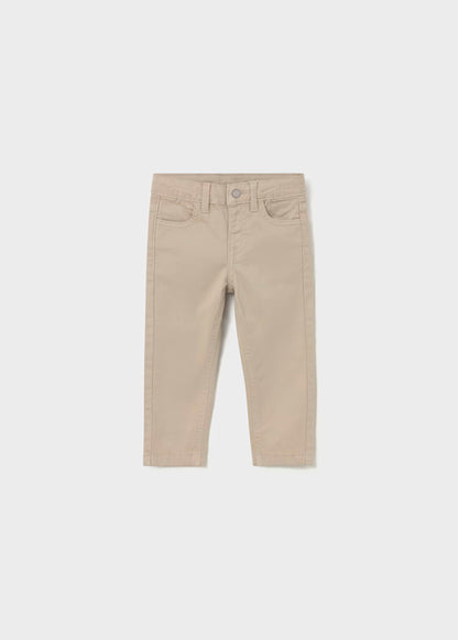 Pantalón slim fit chai