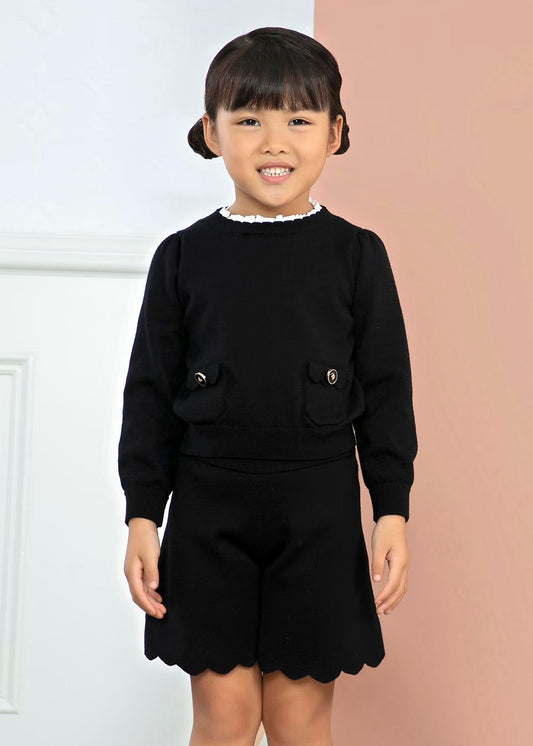 conjunto short y jersey color negro con olan en cuello, abel & lula