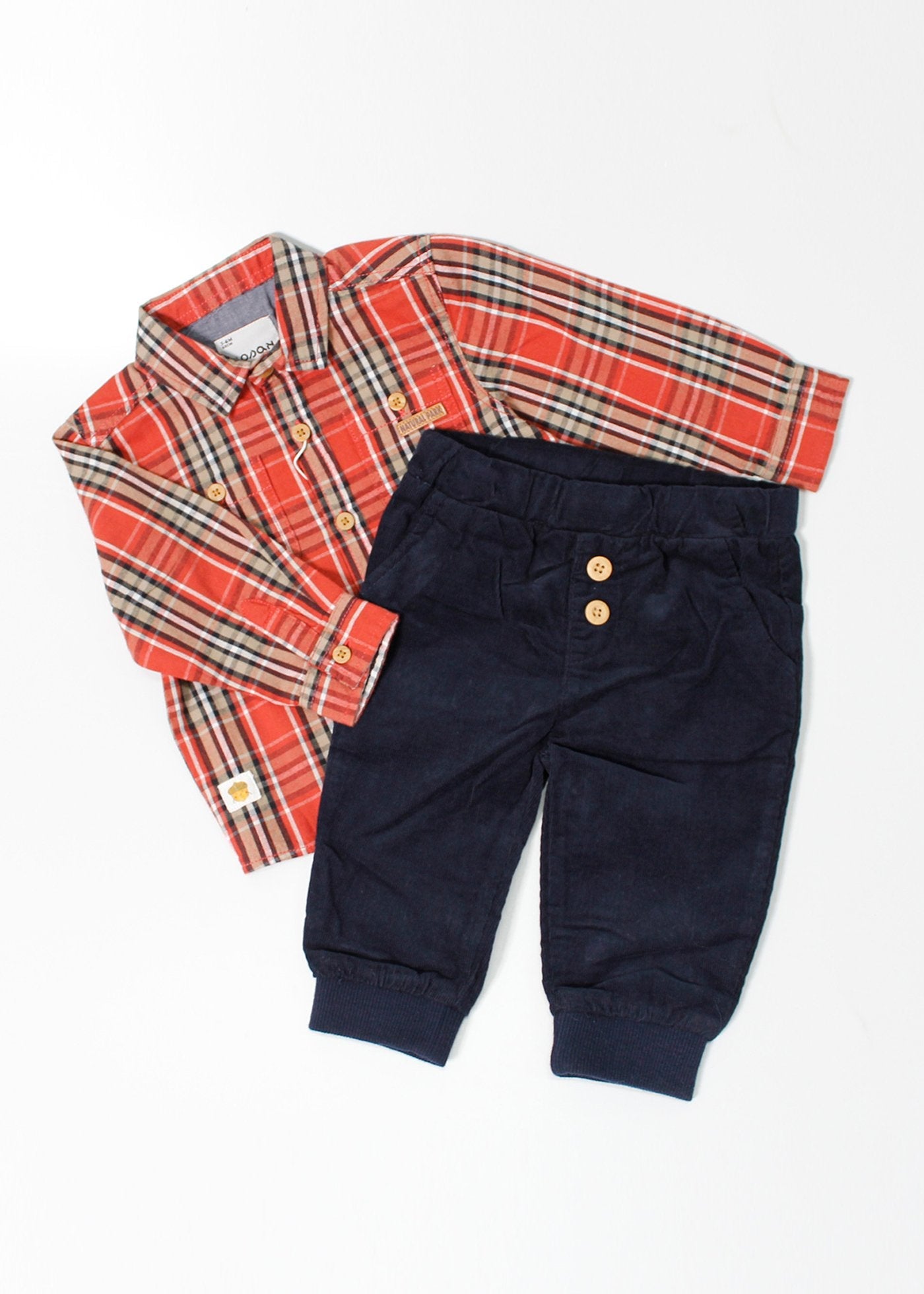 set pantalón pana y camisa a cuadros, marca losan