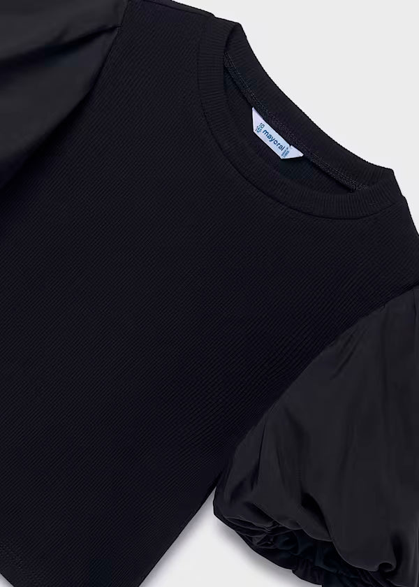 Camiseta canalé mangas abullonadas color negro