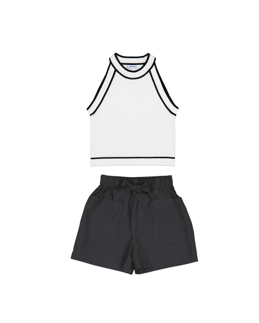 conjunto short negro blusa blanca