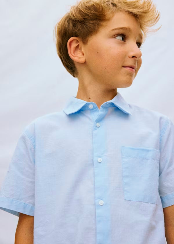 Camisa manga corta color azul celeste