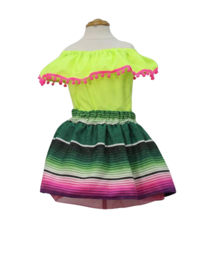 SET PATRIO TUTU CON BLUSA CAMPESINA AMARILLA POMPON ROSA, FALDA RAYAS