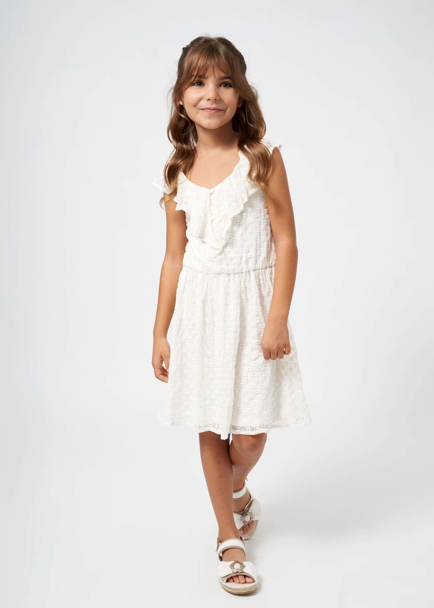 vestido bambula, bordado color beige