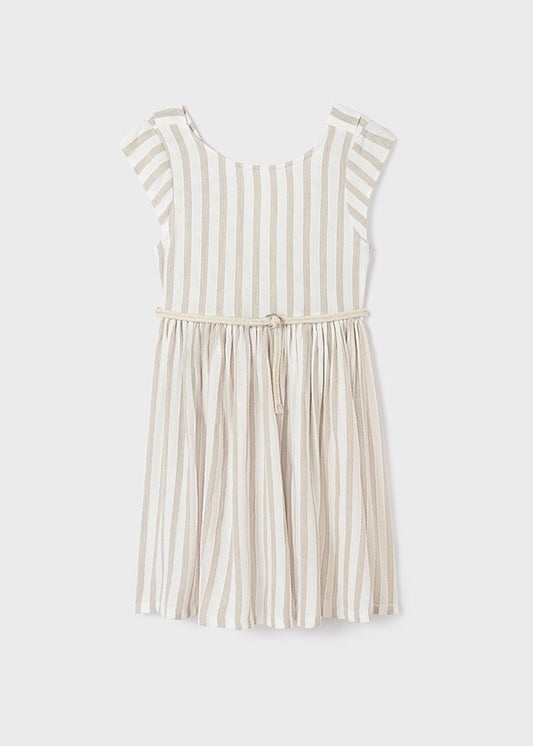 vestido a rayas tipo campirano con cinto