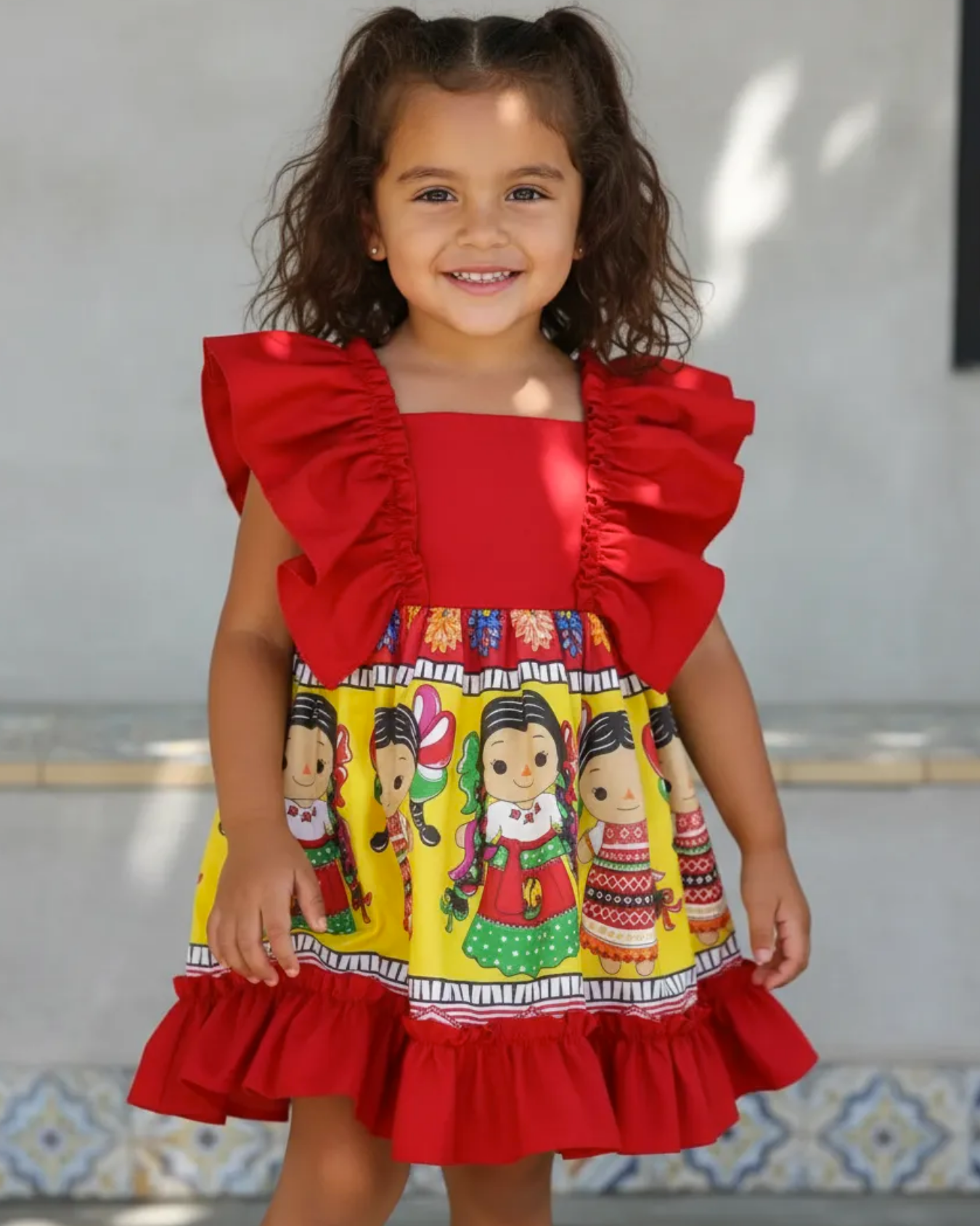 VESTIDO ADELITA TIPICO PATRIO ELEGANTE PETO ROJO, FALDA AMARILLO MUÑECAS
