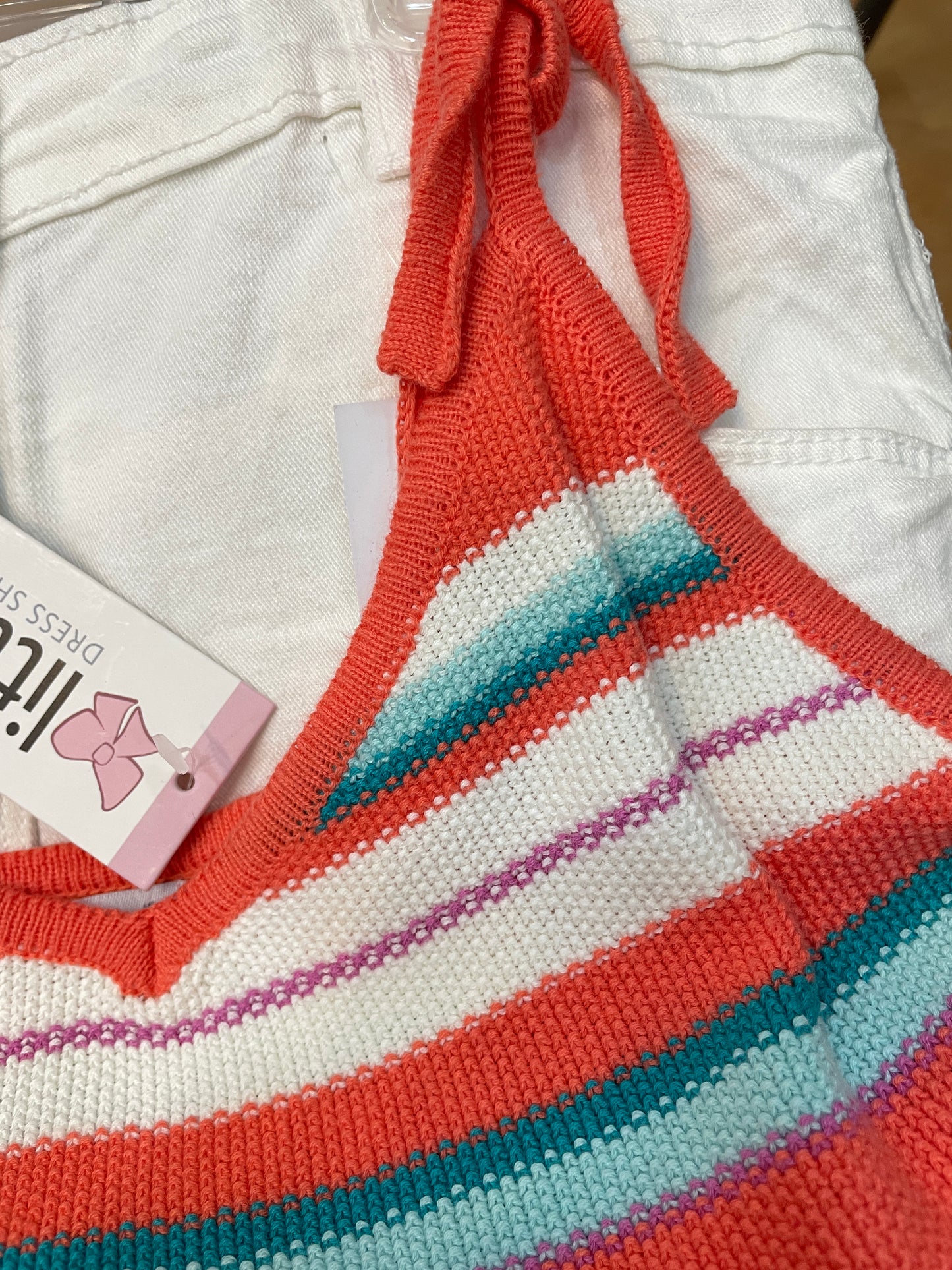 Conjunto Blusa tejisa a rayas con Short Mezclillla blanco