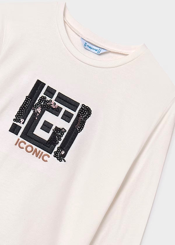 conjunto camiseta manga larga y falda a cuadros