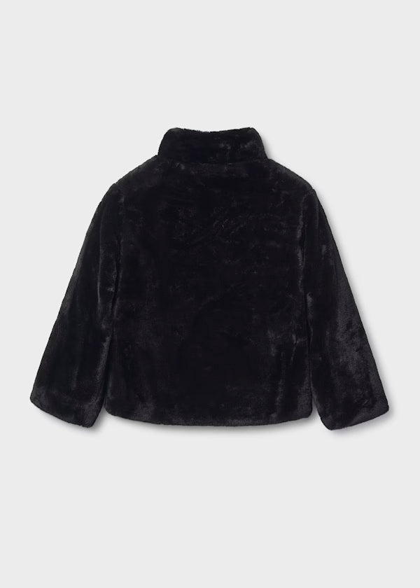 Abrigo pelo color negro