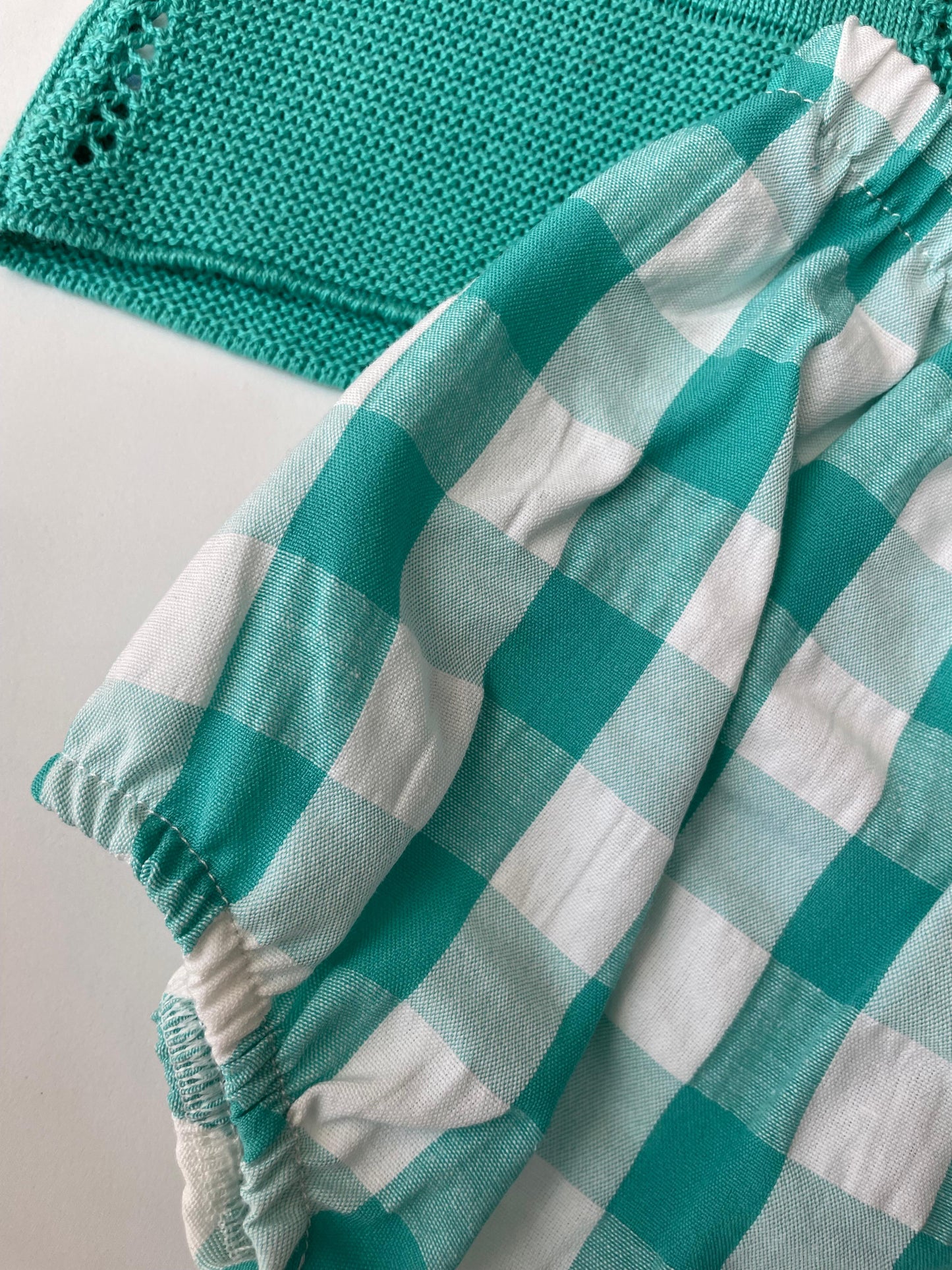 Conjunto español camiseta punto color verde y  calzon a cuadros