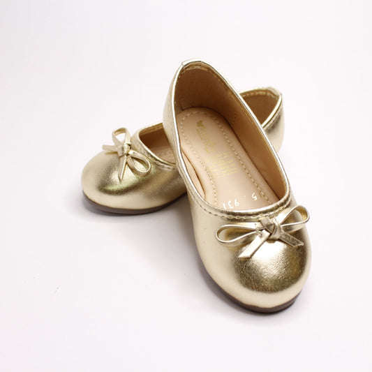 zapato oro ingles metalico moñito al frente