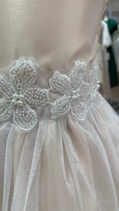 Vestido Color Blush Falda Tul y Cinto Bordado Flores