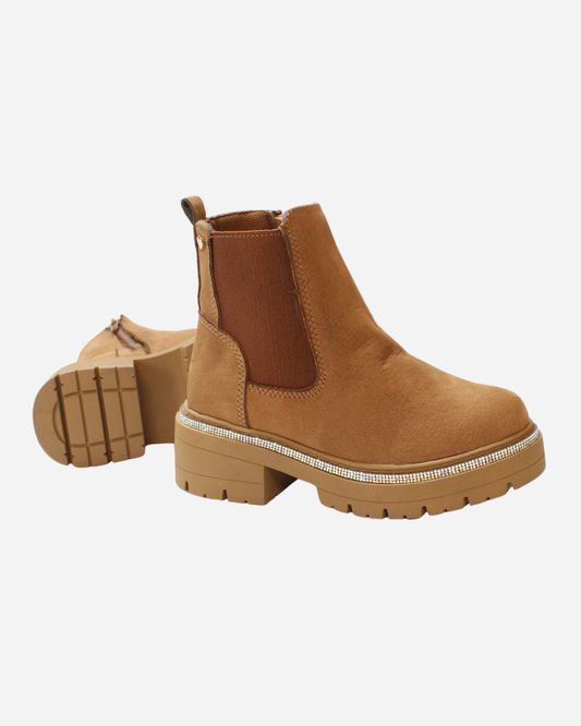 Botin gamuza camel tira cristales en suela