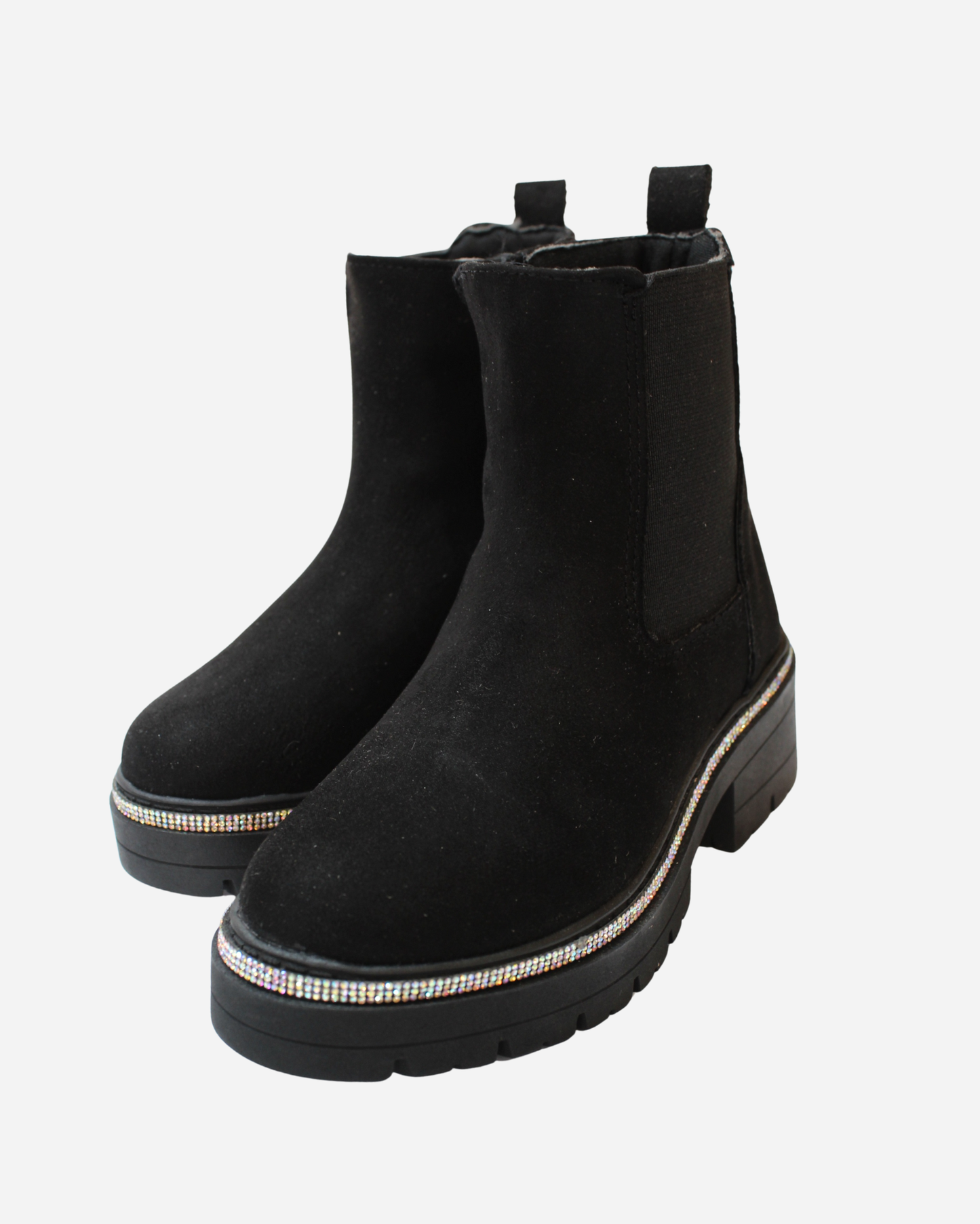 Botin negro tira cristales en suela