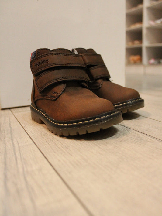 bota café doble velcro