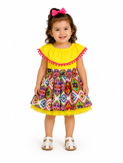 SET PATRIO TUTU CON BLUSA CAMPESINA AMARILLO POMPON ROSA, FALDA BLANCA GEOMETRIA