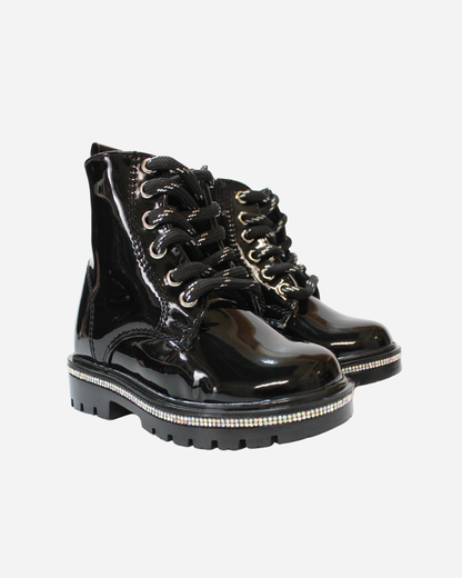 Botin charol negro cristales en la suela