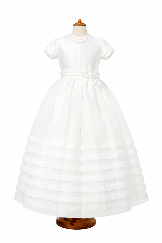 Vestido primera comunión color perla en shantu con gaveado a mano