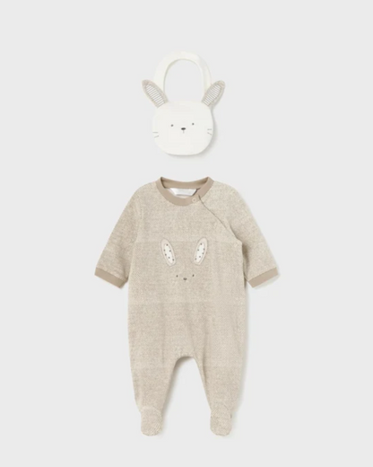 set 3 piezas mameluco corto largo y babero conejo beige