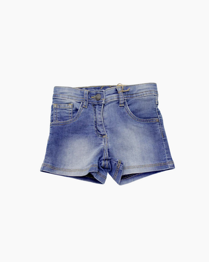 short corto, tiro alto denim claro. niña