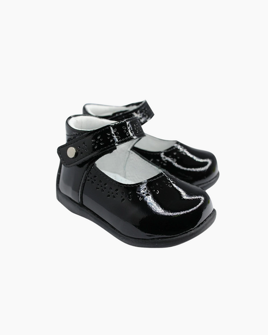 zapato de charol negro