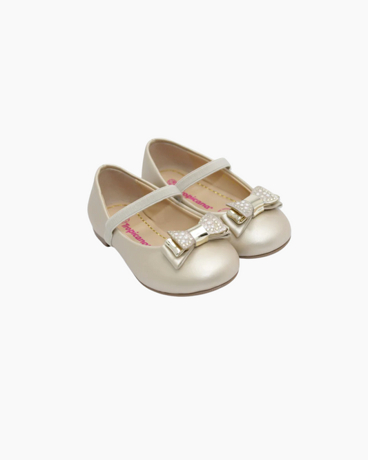 zapato estilo balerina color oro
