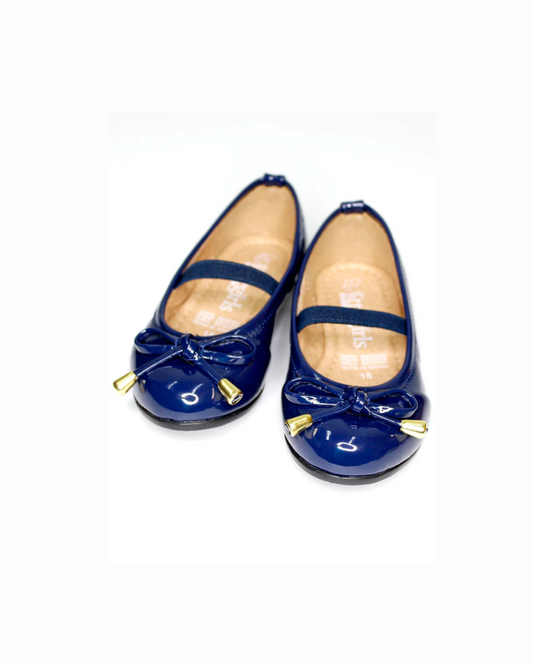 balerina charol color azul marino con moño remache dorado