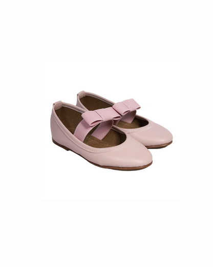 zapato color rosa con moño listón