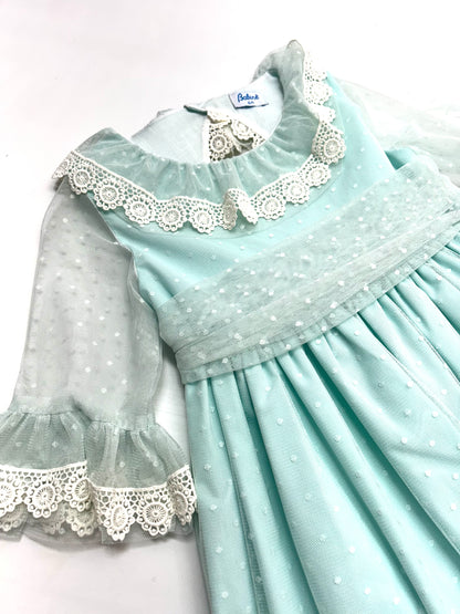 Vestido menta, tul, manga francesa