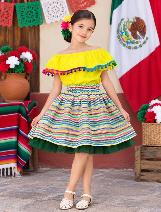 SET PATRIO TUTU CON BLUSA CAMPESINA AMARILLA POMPON ARCOIRIS, FALDA RAYAS
