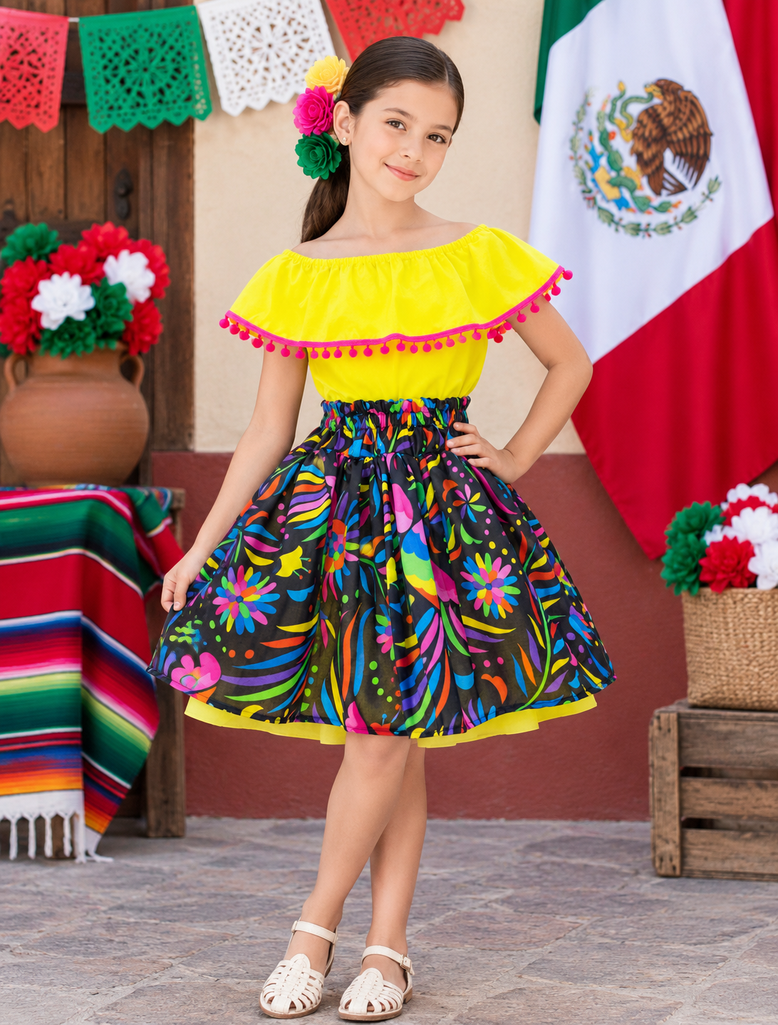 SET PATRIO TUTU CON BLUSA CAMPESINA AMARILLA POMPON ROSA FALDA CAMBAYA NEGRA