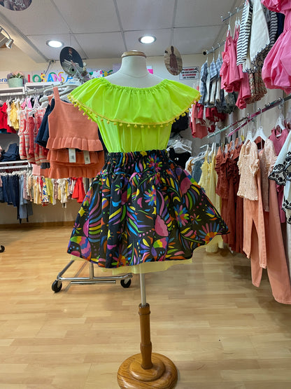SET PATRIO TUTU CON BLUSA CAMPESINA VERDE NEON POMPON AMAARILLO FALDA CORTA FLORES