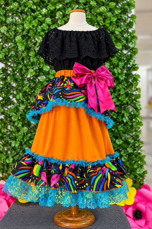 SET CATRINA BLUSAOLAN DE ENCAJE NEGRO Y FALDA OLANES COLORES