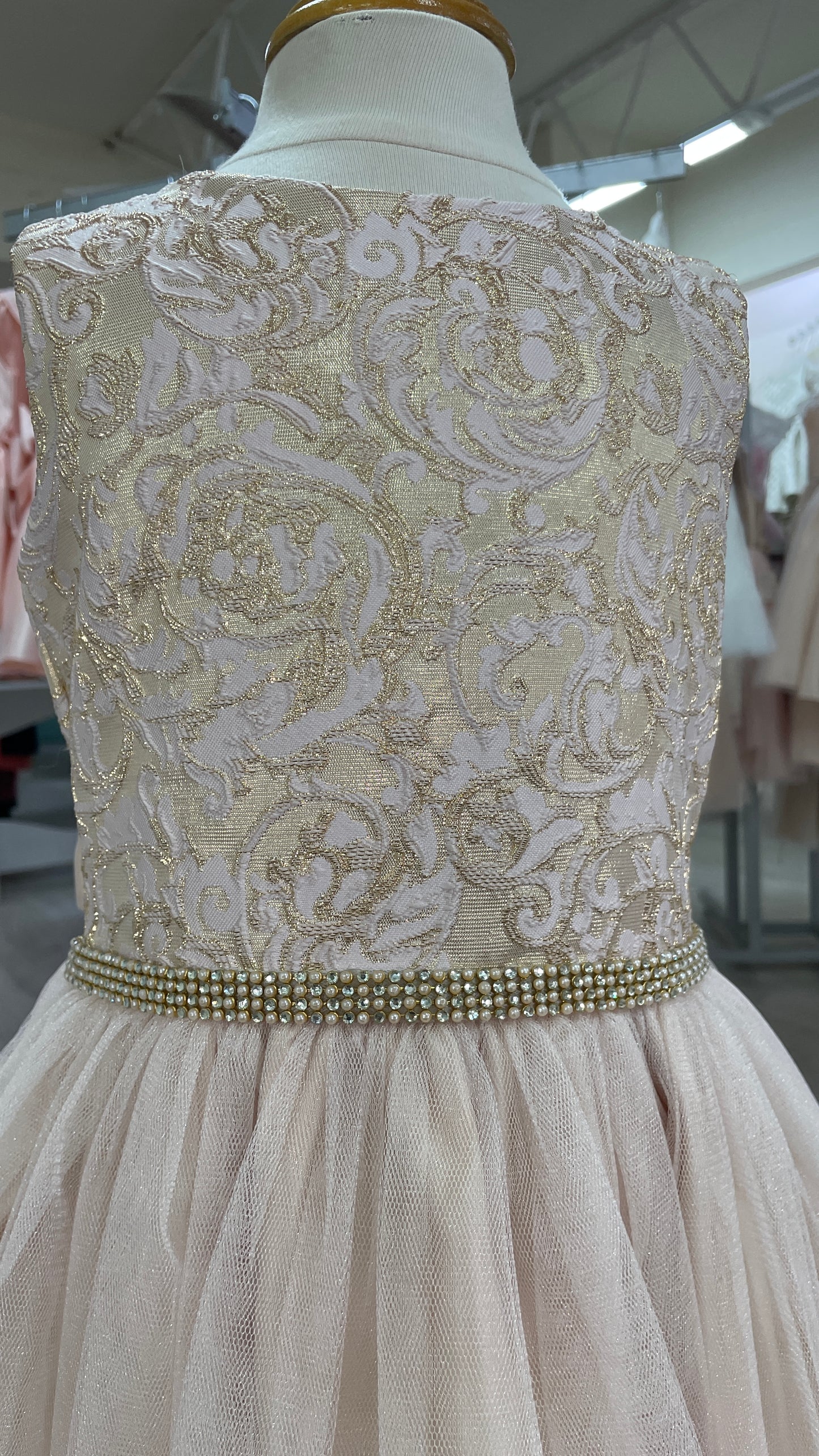 Vestido Rosa Oro Talle Brocado Falda Tul