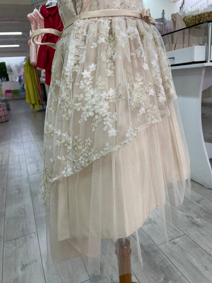 Vestido Champagne Cola con Sobrefalda y  Cinto Hebilla Oro