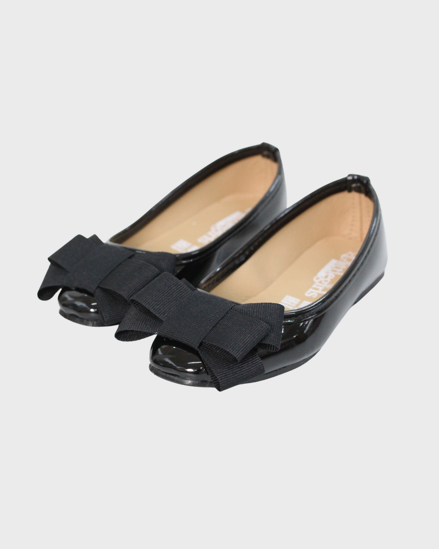 Zapato charol negro punta cuadrada moño triple michelle
