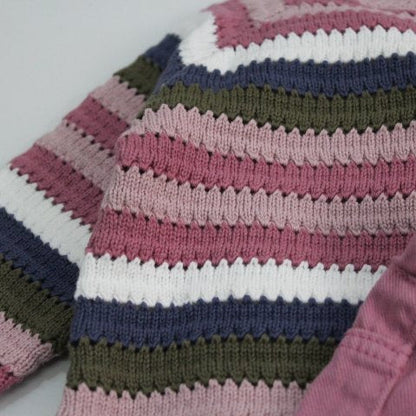 set jersey tipo bordado con pantalón cargo rosa