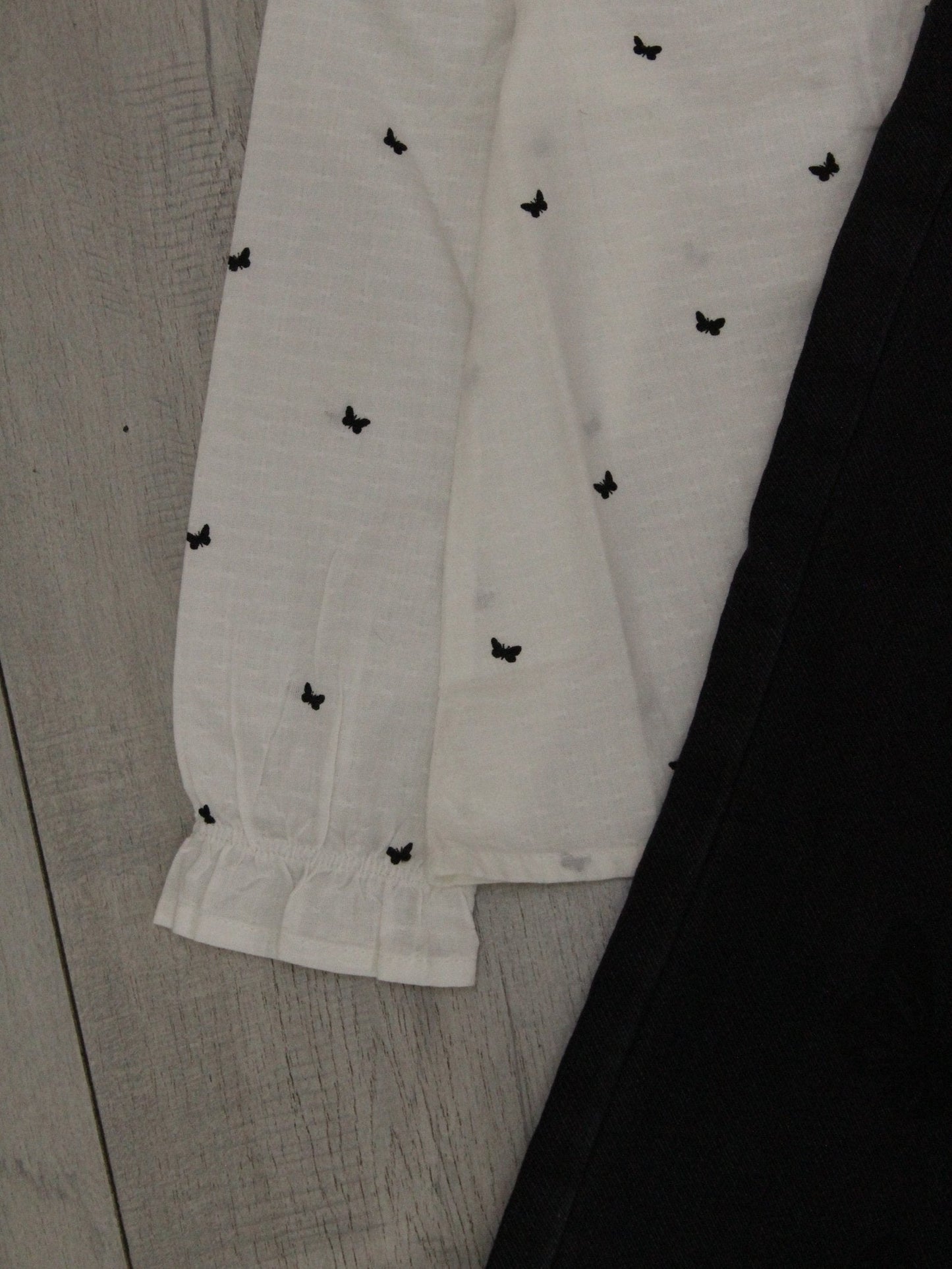 set falda blusa dobby con pantalón campanas black denim