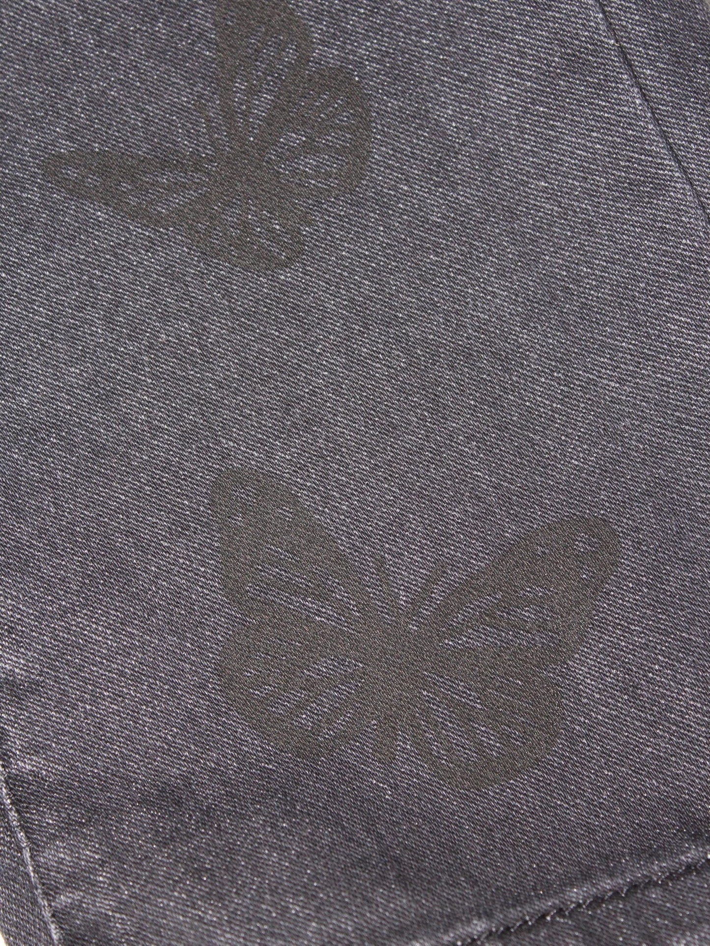 set falda blusa dobby con pantalón campanas black denim