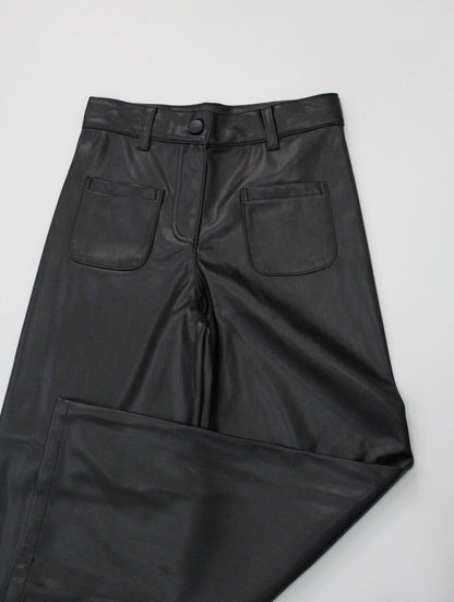 pantalón polipiel color negro